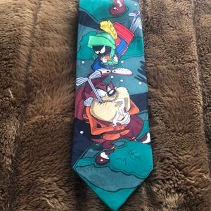 Looney Tunes men’s tie featuring Bugs Bunny, And other characters